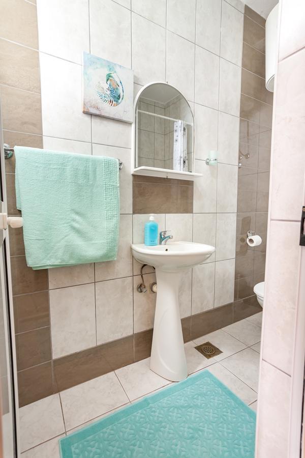 Vongola Apartman Utjeha Kültér fotó