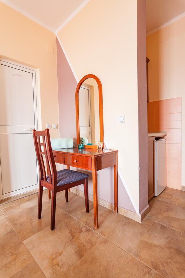 Vongola Apartman Utjeha Kültér fotó